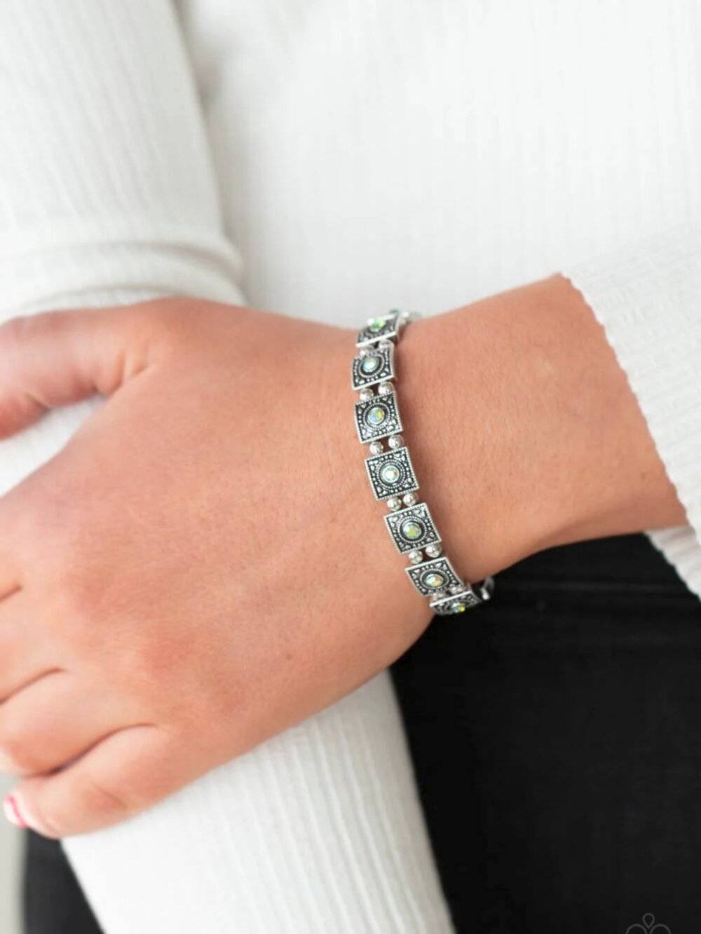 Paparazzi Jewelry Accessories - Cosmic Conquest - Green Bracelet - Vintage
